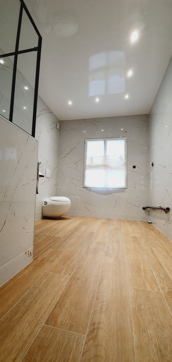 Faux plafond acoustique decoration interieure professionnelle Aplacados Maroc